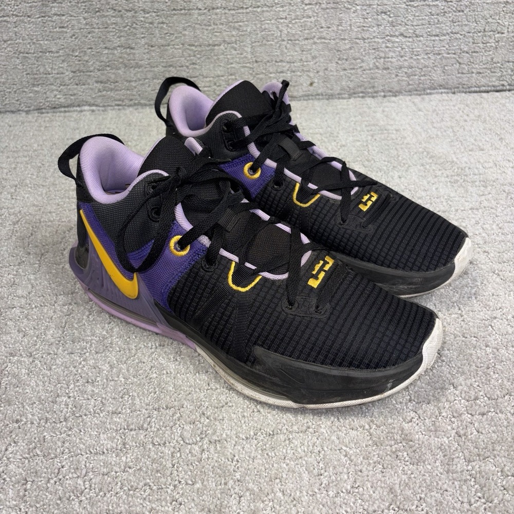 Nike Men's Lebron Witness 7 Basketball Shoe Black University Gold Lilac 13M